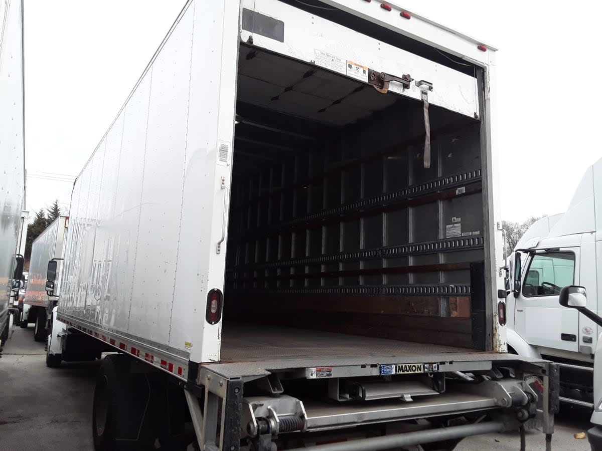 2018 Freightliner M2 106 in Kansas City, MO — photo 4