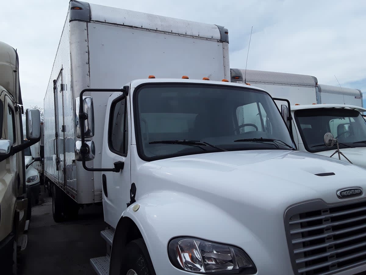 2018 Freightliner M2 106 in Kansas City, MO — photo 3