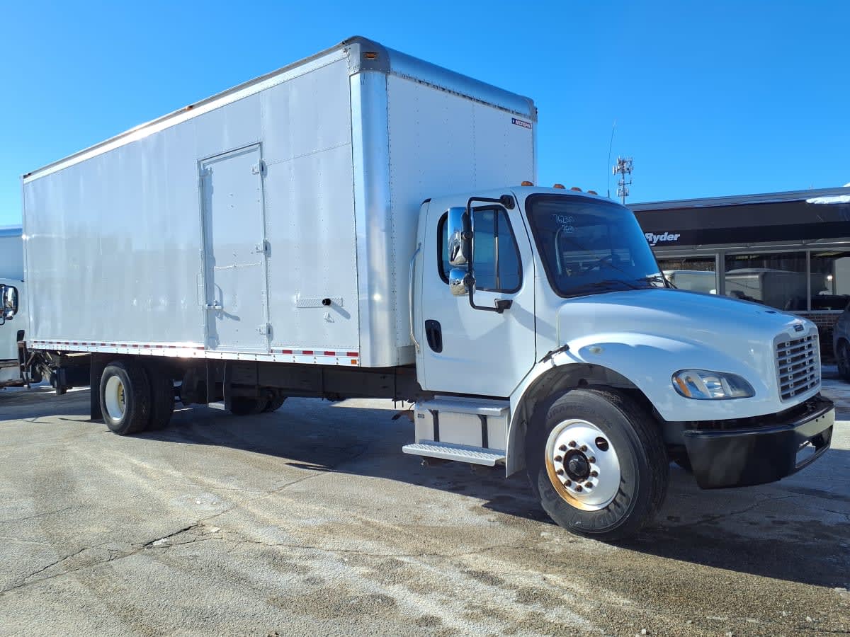 2018 Freightliner M2 106 in Warwick, RI — photo 3