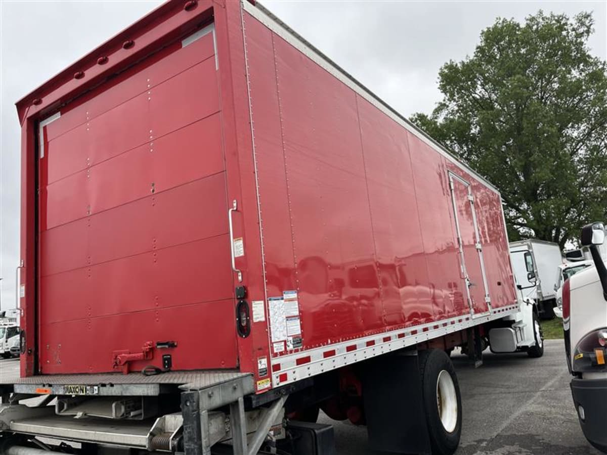 2018 Freightliner M2 106 in Beltsville, MD — photo 4