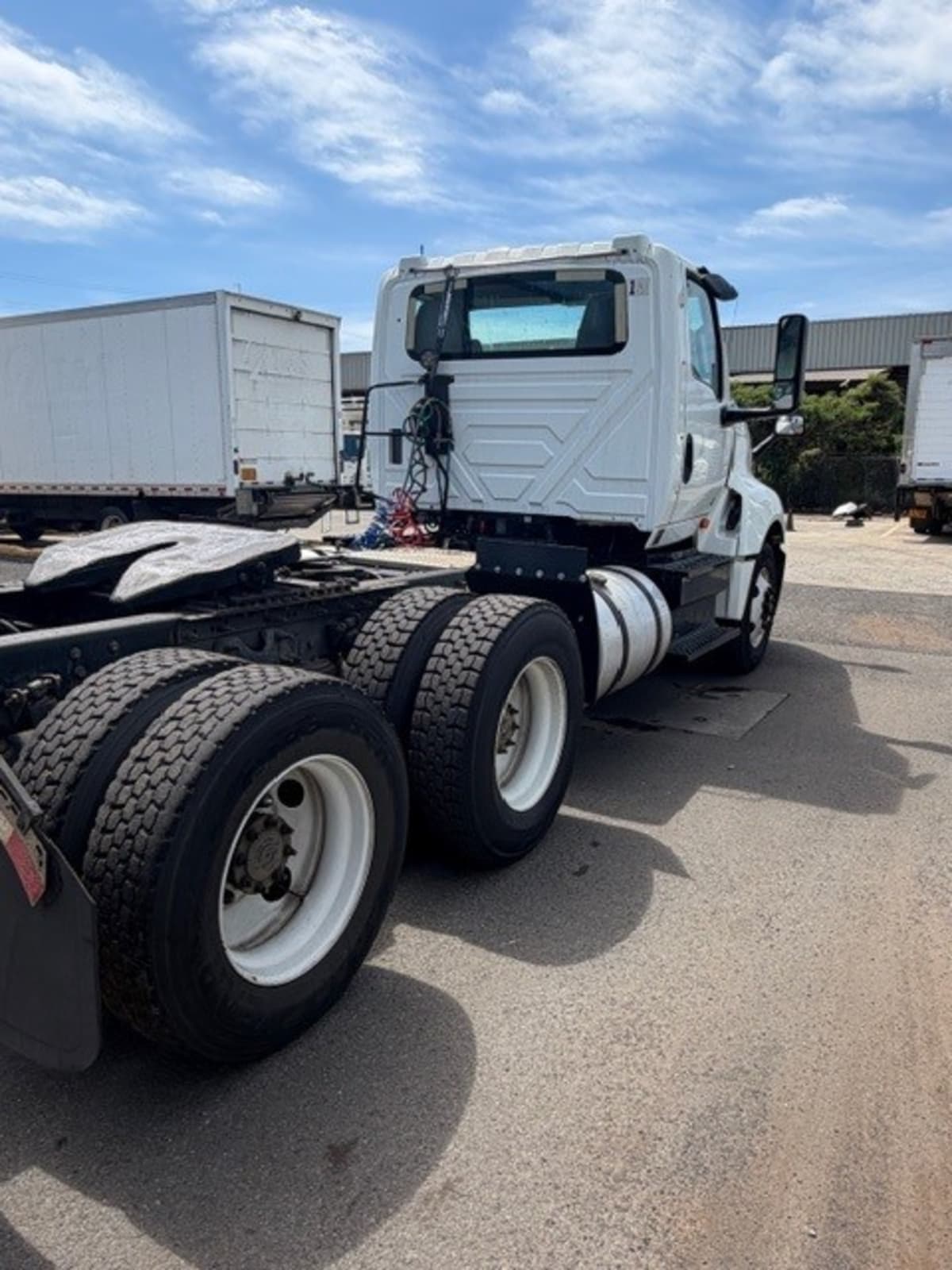 2018 International LT in Kapolei, HI — photo 4