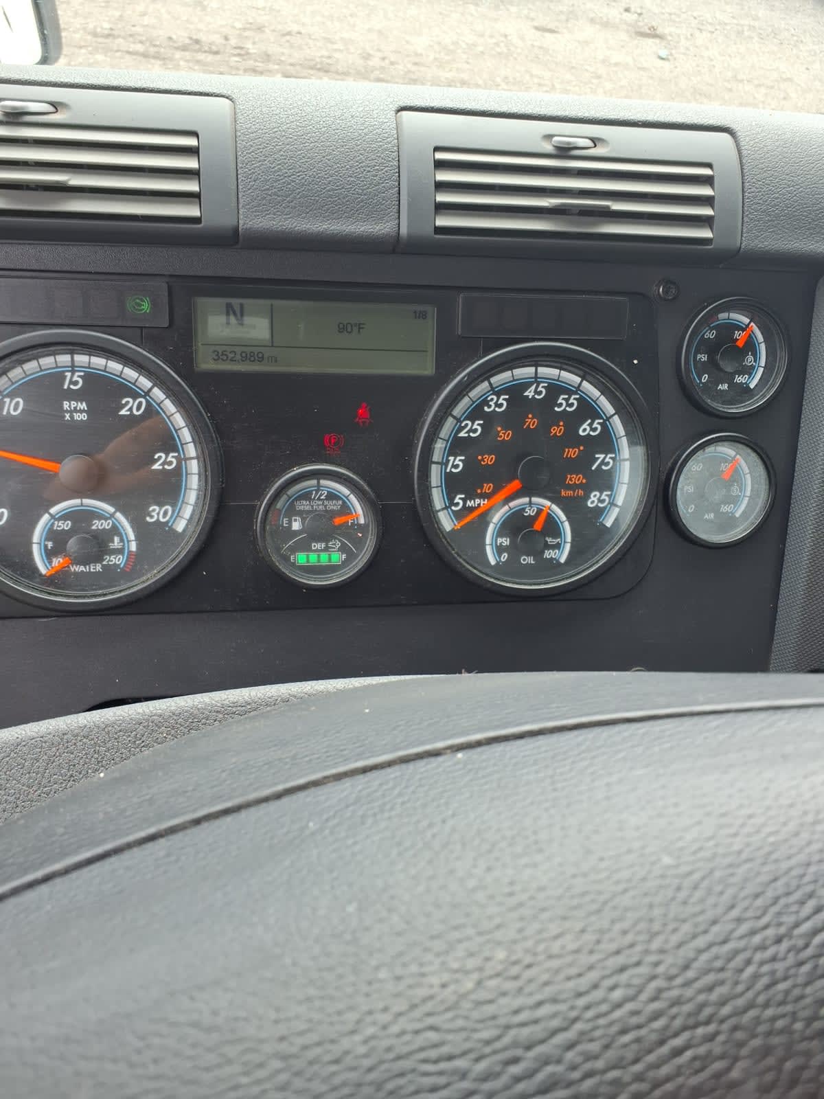 2018 Freightliner Cascadia in Taylor, MI — photo 9