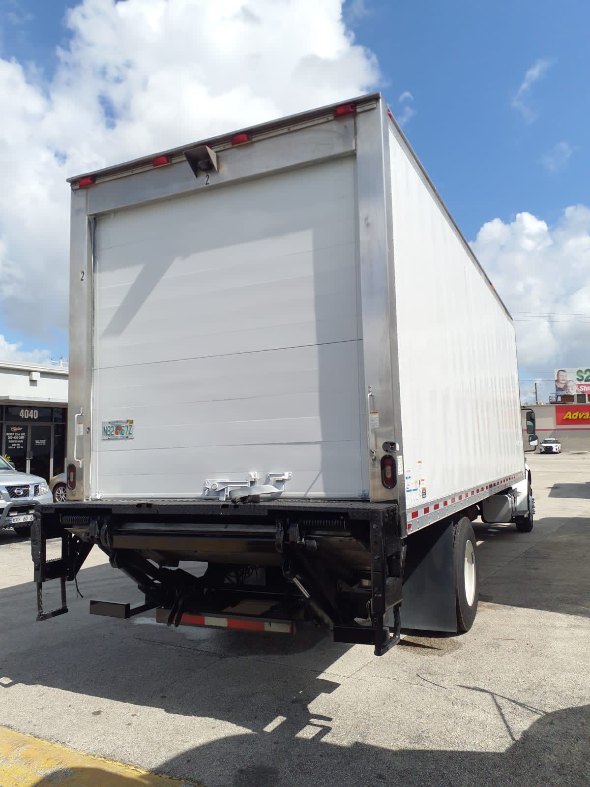 2018 Freightliner M2 106 in Miami, FL — photo 4
