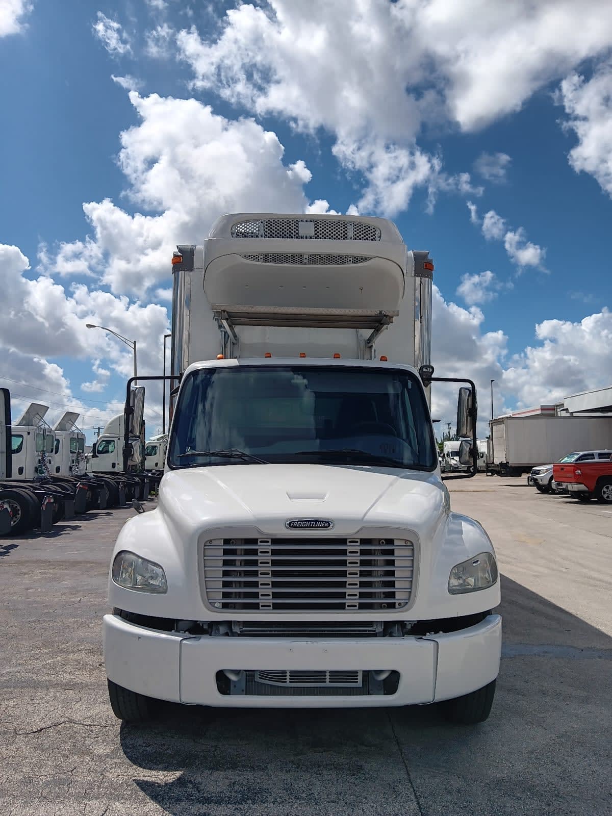 2018 Freightliner M2 106 in Miami, FL — photo 2
