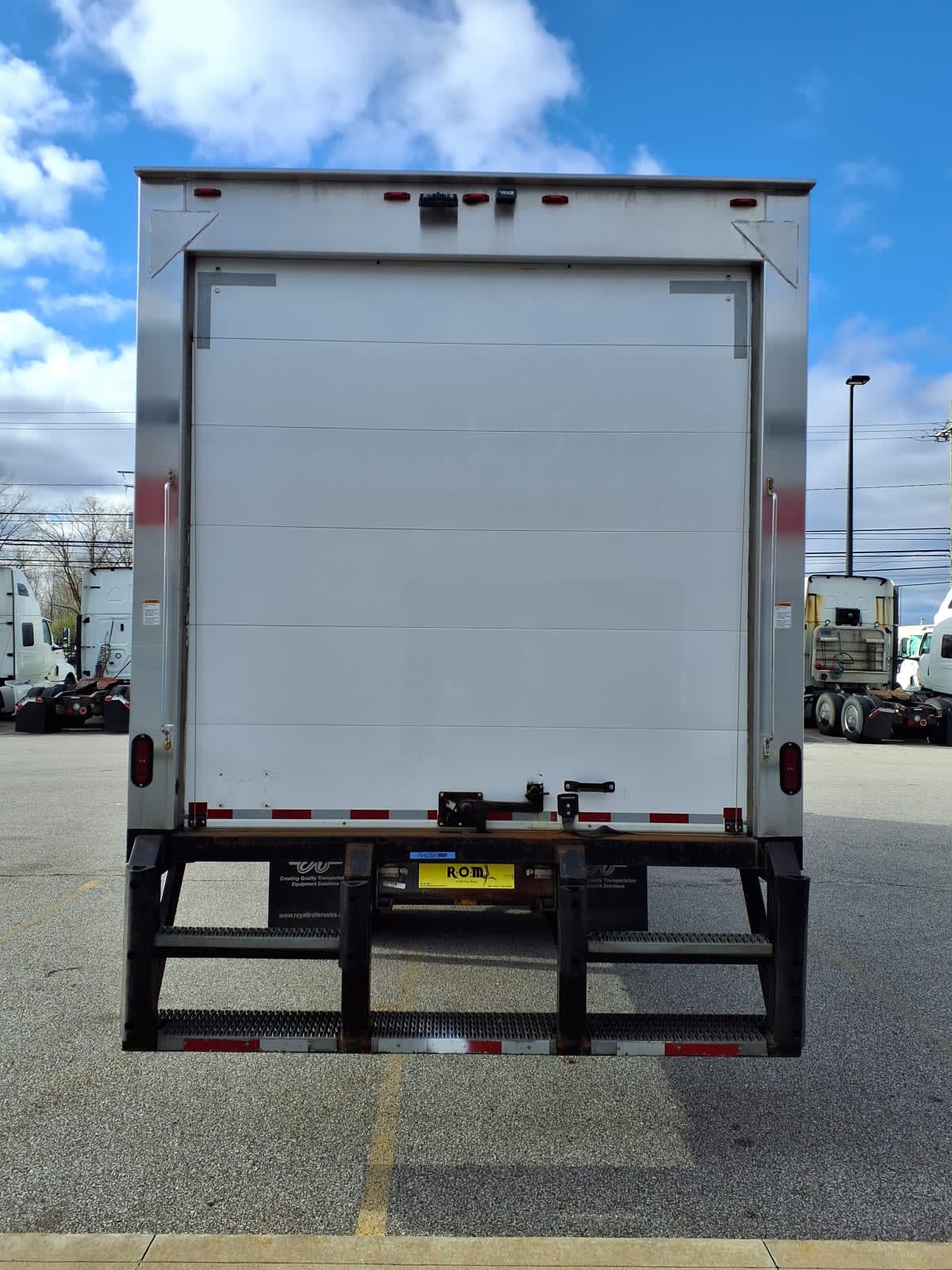 2018 International 4300 in Cleveland, OH — photo 5