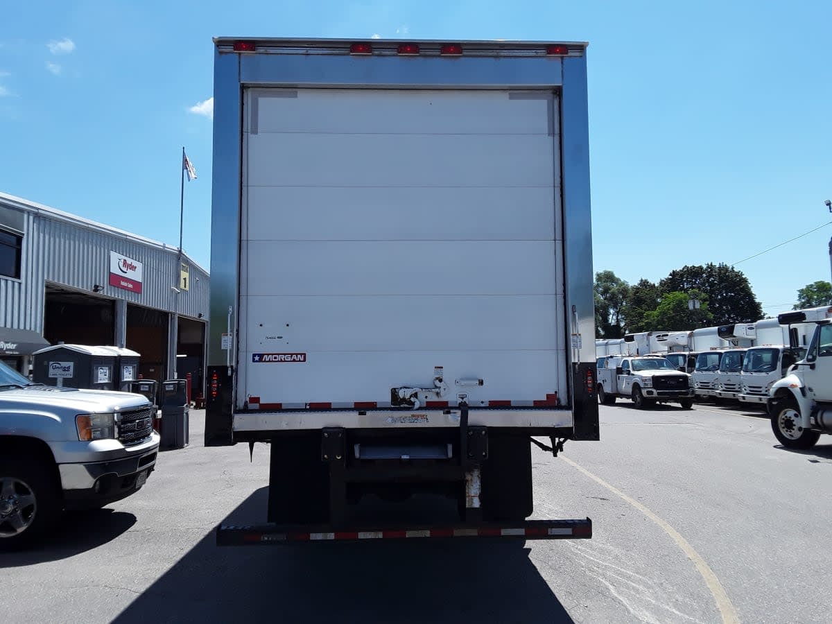 2018 Hino 268 in Salisbury, MA — photo 5