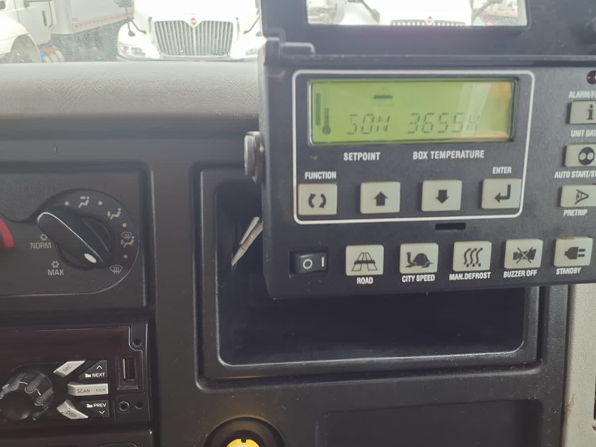 2018 International 4300 in Taylor, MI — photo 7