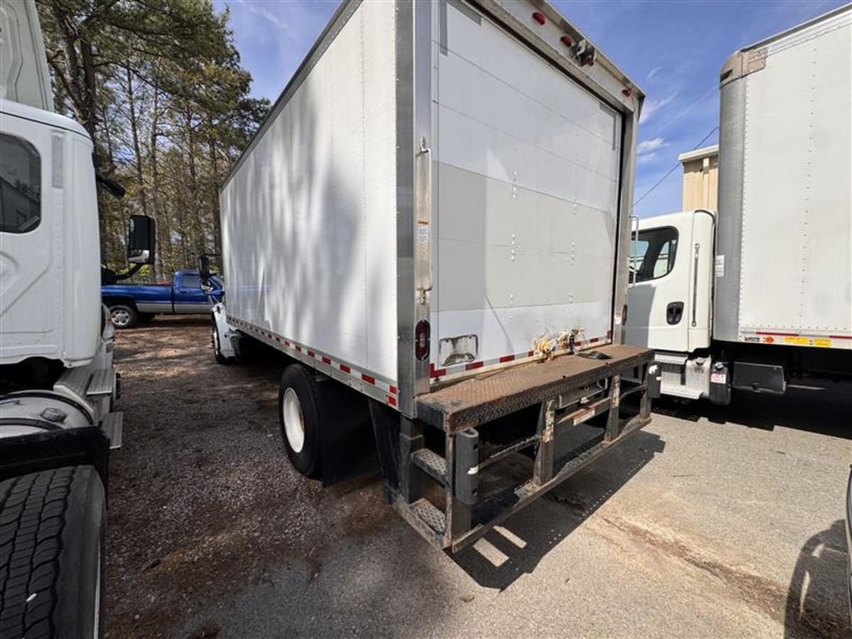 2018 Freightliner M2 106 in Ashland, VA — photo 6