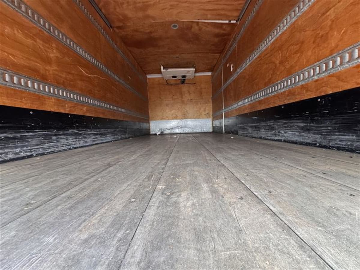 2018 Freightliner M2 106 in Ashland, VA — photo 9