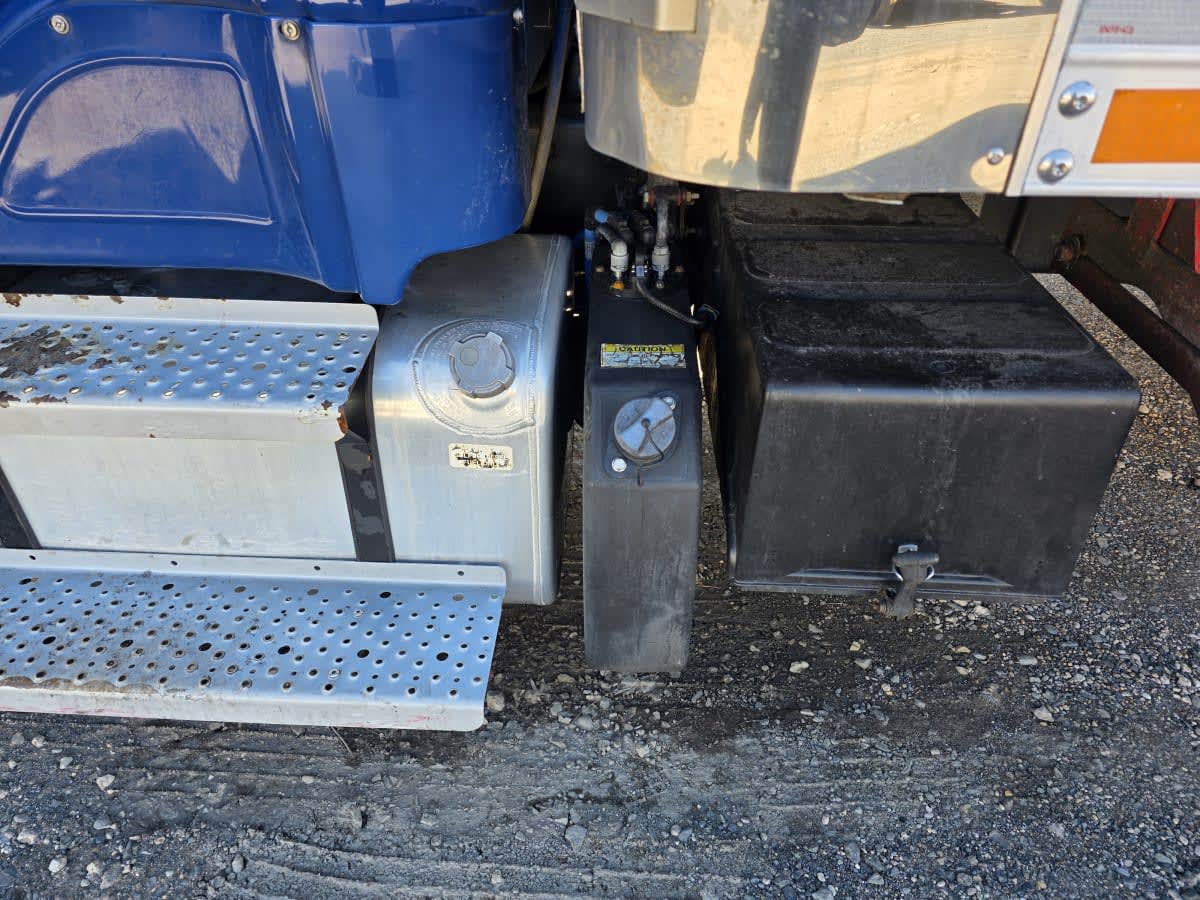 2018 Freightliner M2 106 in Bensalem, PA — photo 14