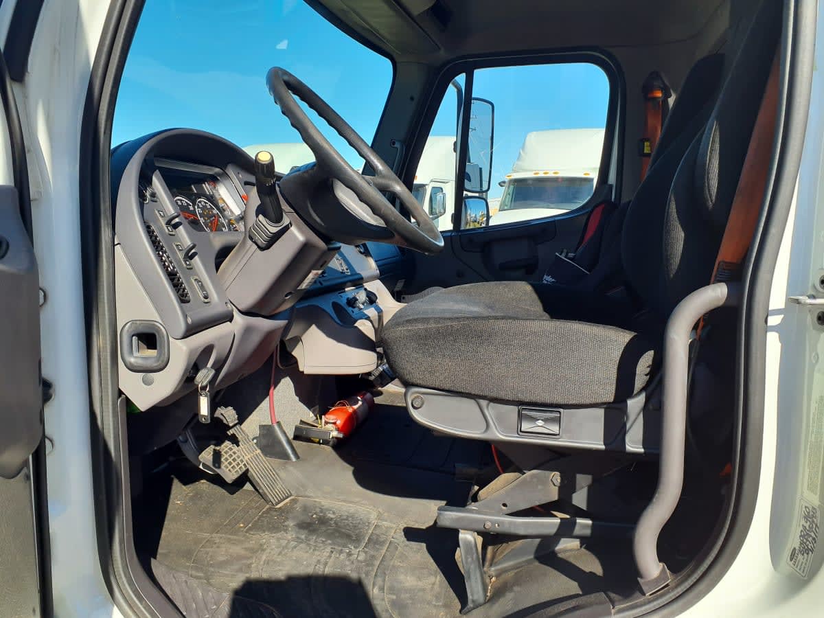 2018 Freightliner M2 106 in Converse, TX — photo 12