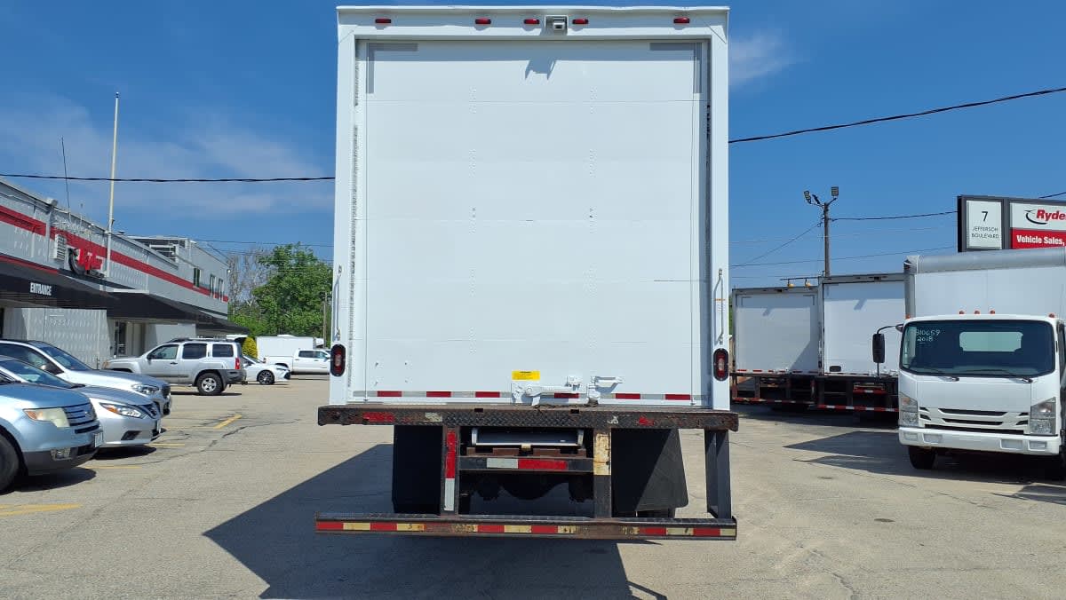 2018 Freightliner M2 106 in Warwick, RI — photo 5