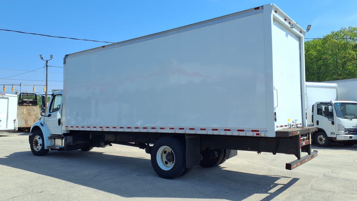 2018 Freightliner M2 106 in Warwick, RI — photo 6