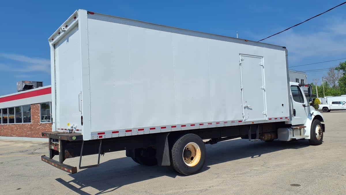 2018 Freightliner M2 106 in Warwick, RI — photo 4