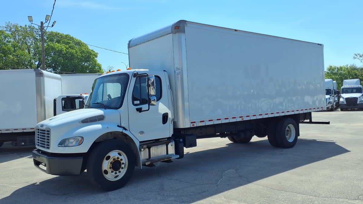 2018 Freightliner M2 106