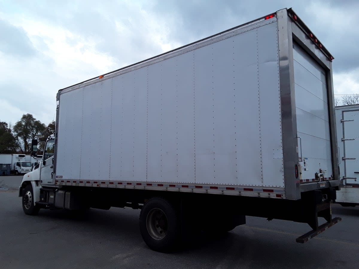 2018 Hino 268 in Salisbury, MA — photo 6