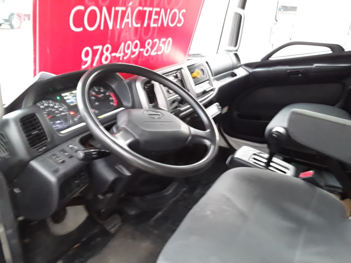 2018 Hino 268 in Salisbury, MA — photo 8