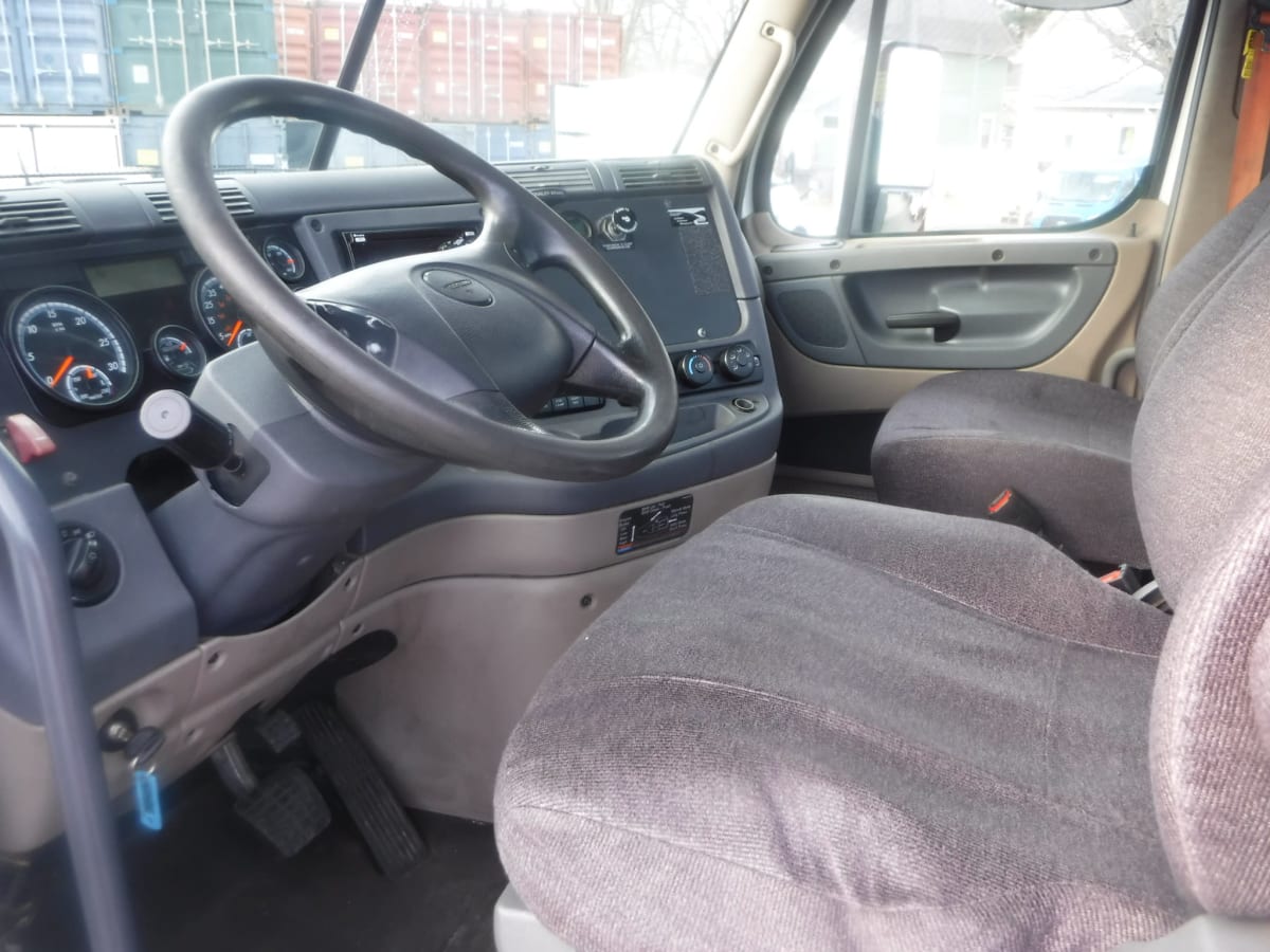 2018 Freightliner Cascadia in Springfield, MA — photo 9