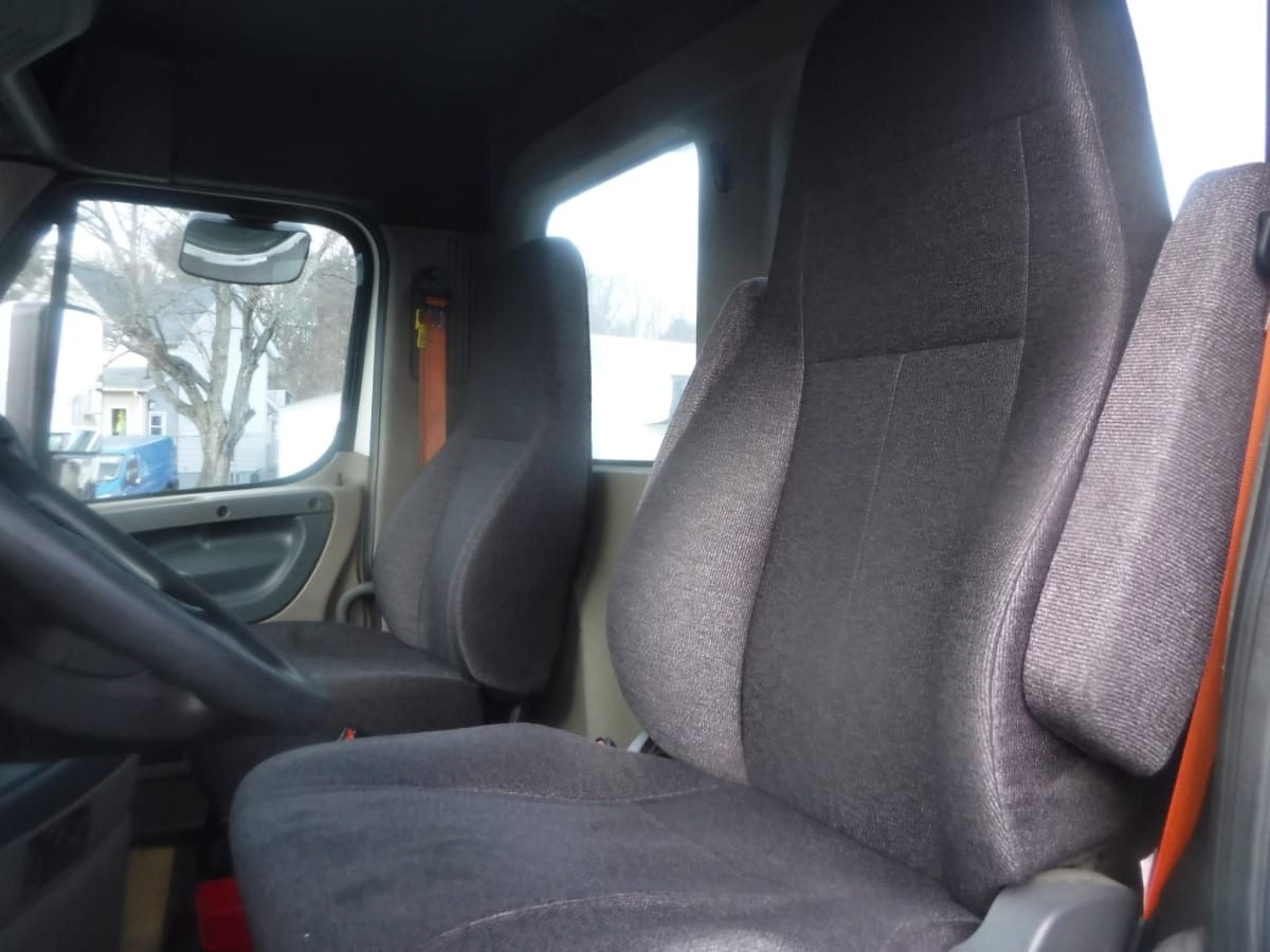 2018 Freightliner Cascadia in Springfield, MA — photo 10