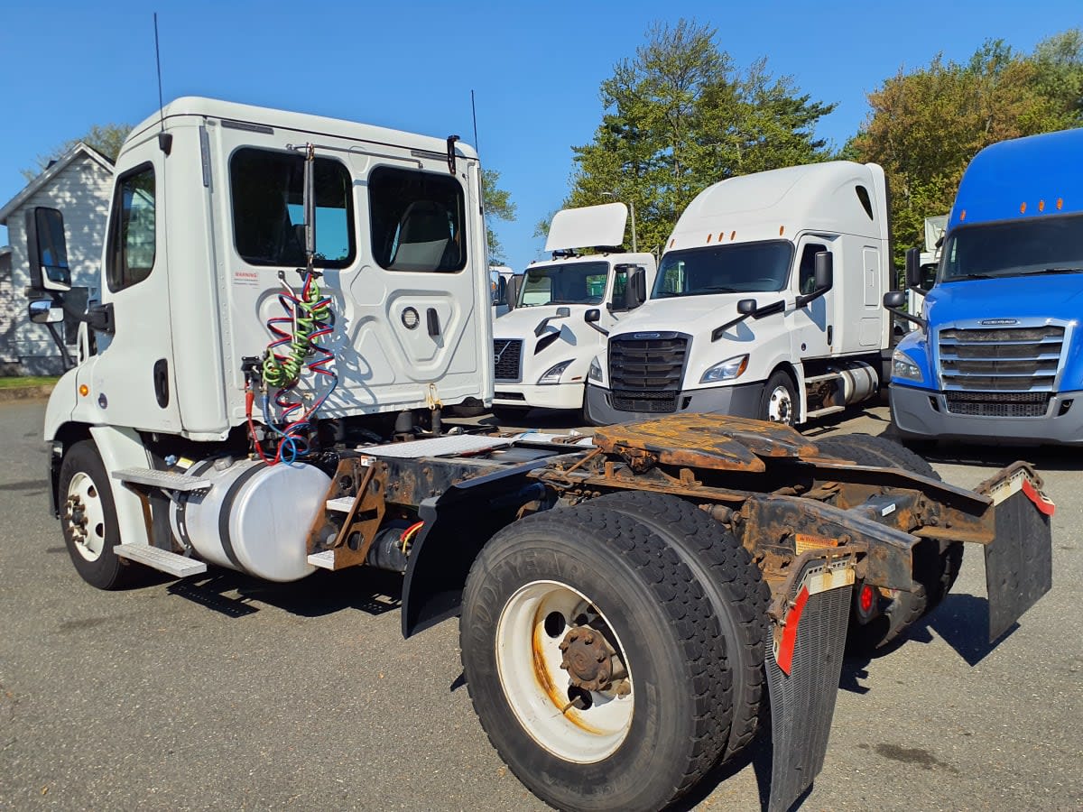 2018 Freightliner Cascadia in Springfield, MA — photo 6