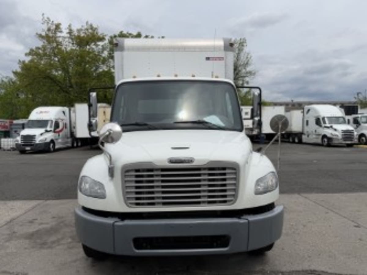 2018 Freightliner M2 106 in Kearny, NJ — photo 2
