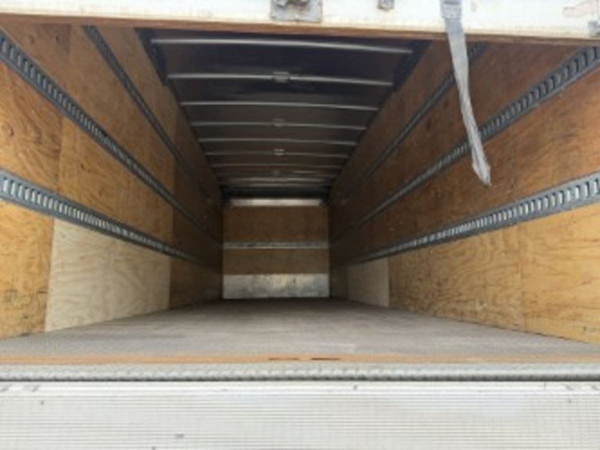2018 Freightliner M2 106 in Kearny, NJ — photo 9
