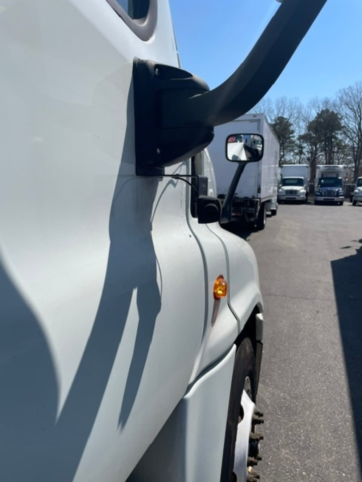 2018 Freightliner Cascadia in Farmingdale, NY — photo 12