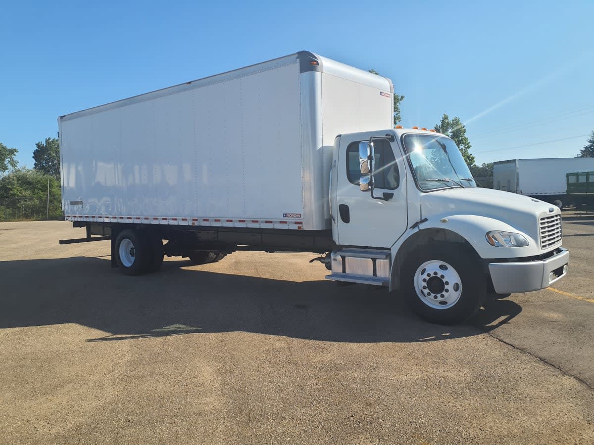 2018 Freightliner M2 106 in Wayland, MI — photo 3
