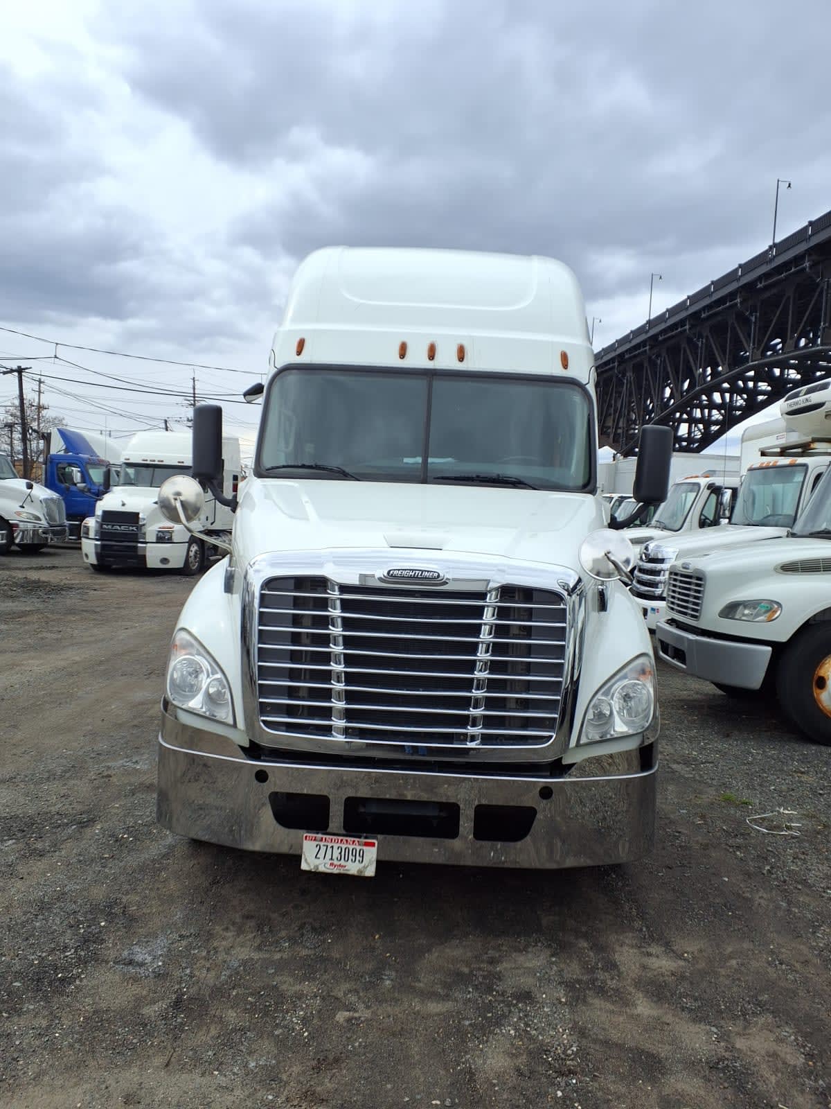 2018 Freightliner Cascadia in Kearny, NJ — photo 2
