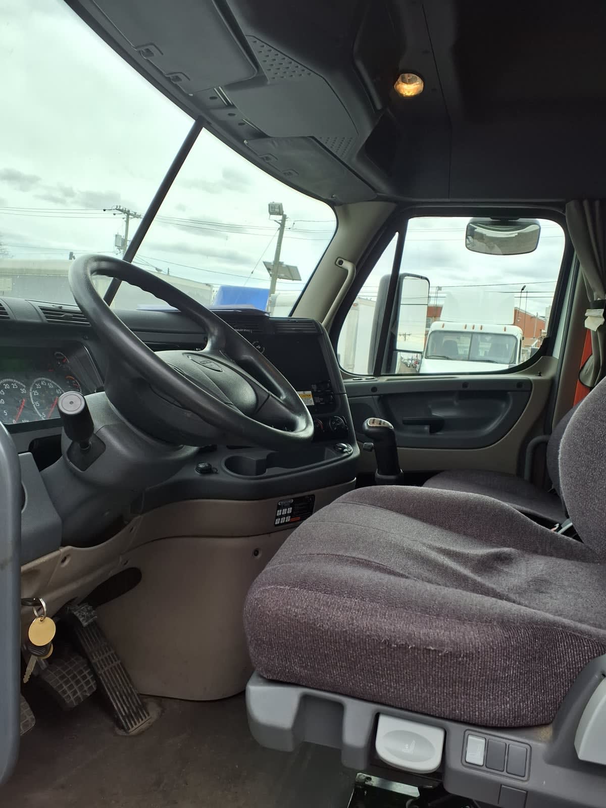 2018 Freightliner Cascadia in Kearny, NJ — photo 7