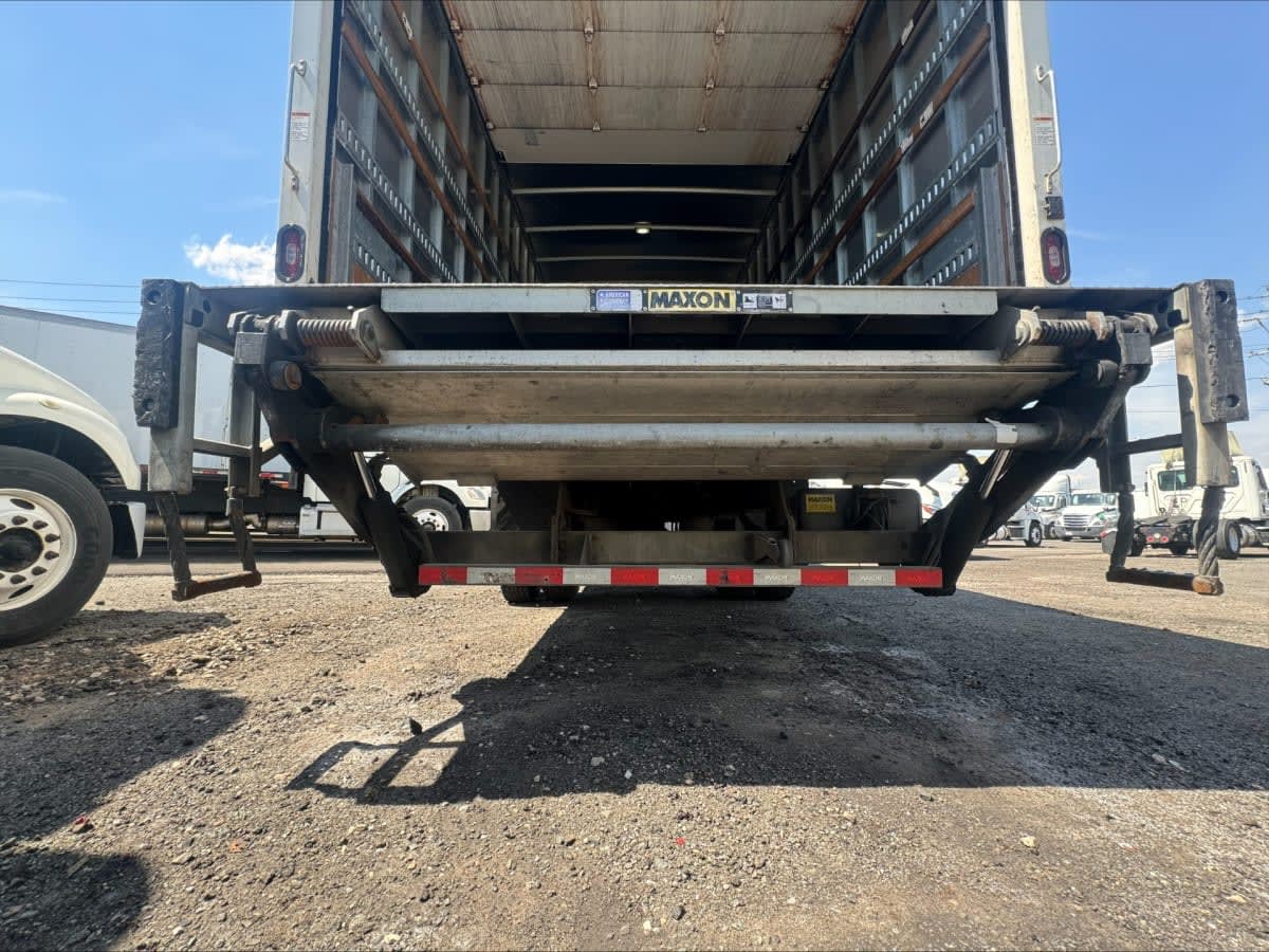 2018 Freightliner M2 106 in Kearny, NJ — photo 12