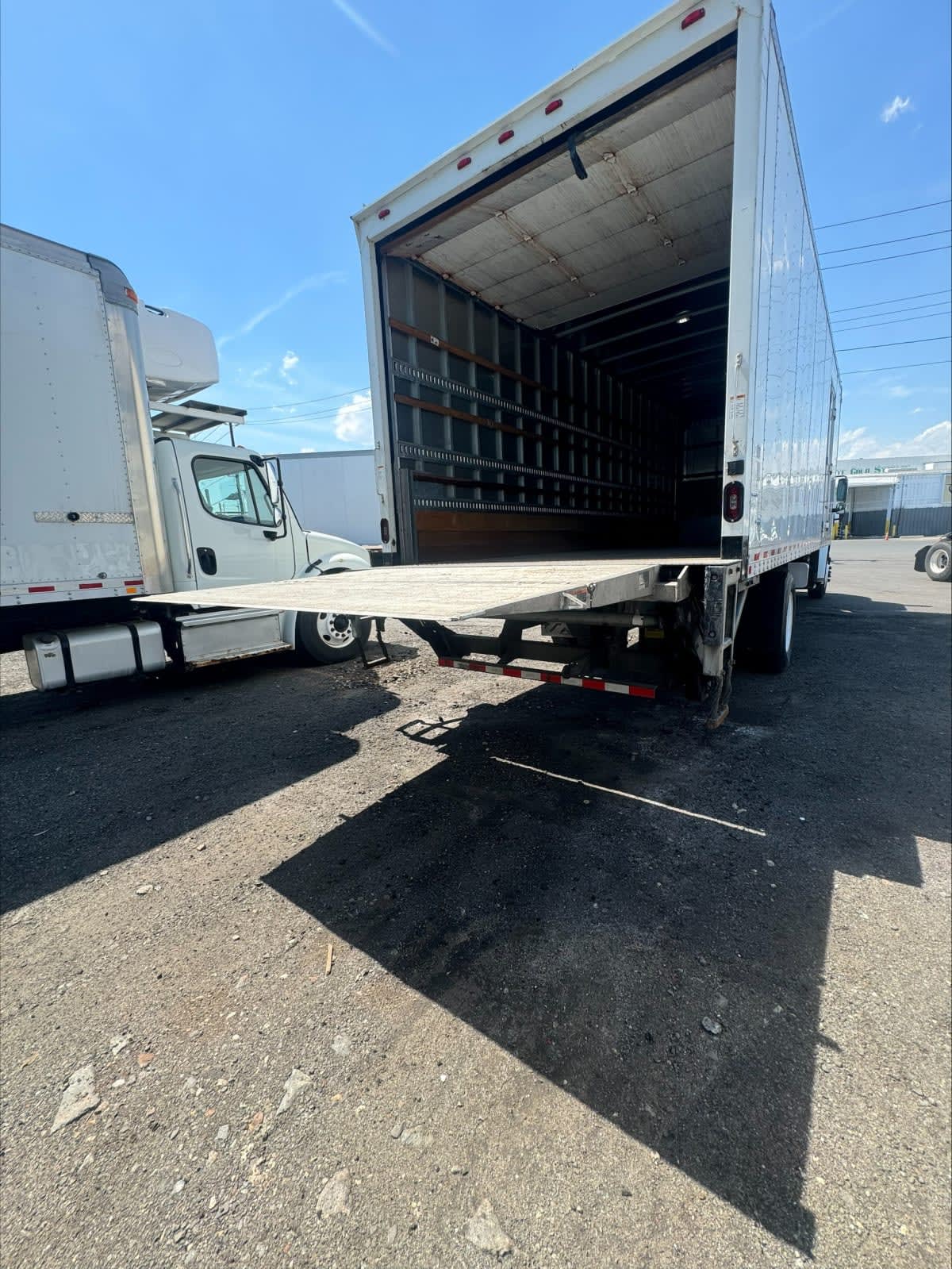 2018 Freightliner M2 106 in Kearny, NJ — photo 13