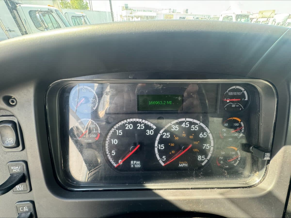 2018 Freightliner M2 106 in Kearny, NJ — photo 15