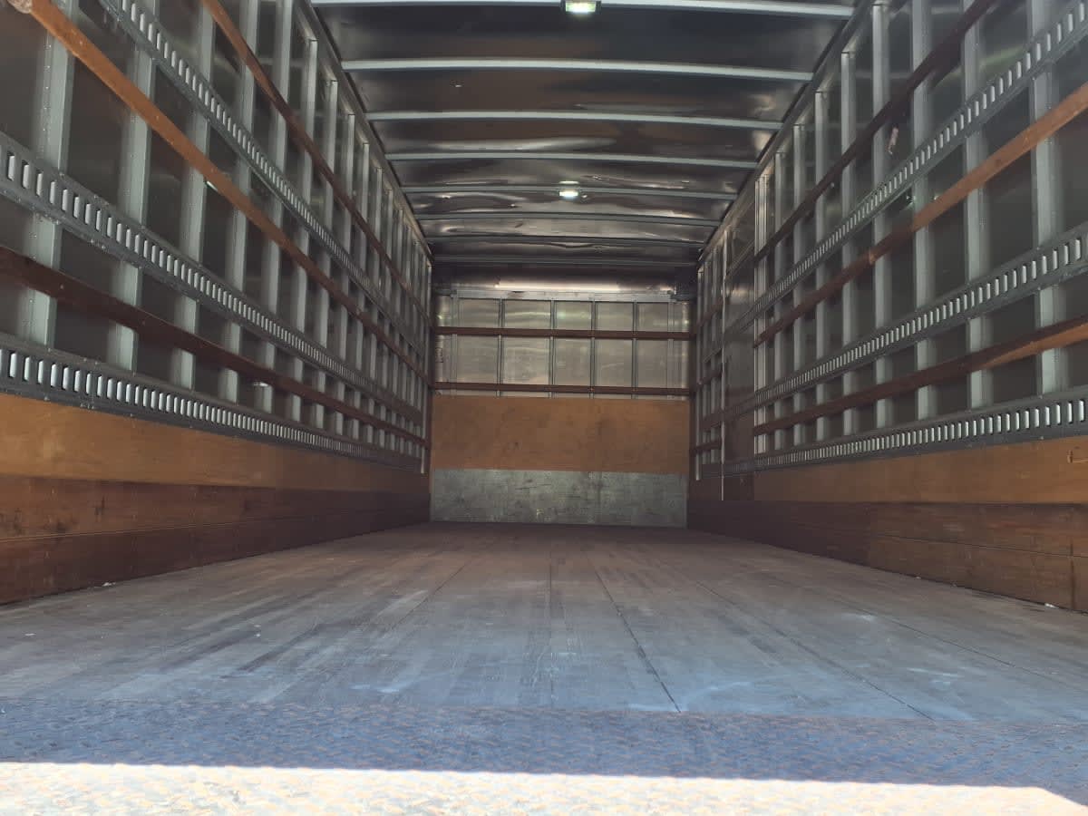 2018 Freightliner M2 106 in Kearny, NJ — photo 17