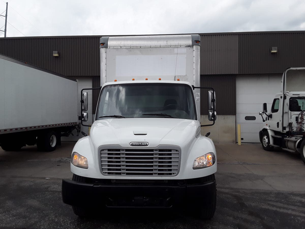 2018 Freightliner M2 106 in Kansas City, MO — photo 2