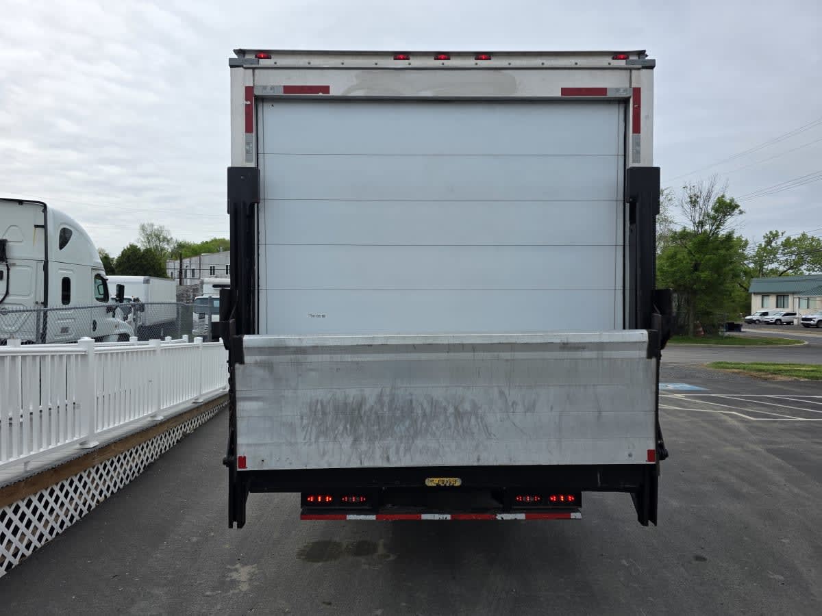 2018 Isuzu NRR in Bensalem, PA — photo 5