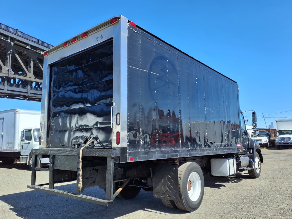 2018 Hino 268 in Kearny, NJ — photo 5