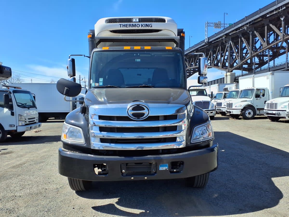 2018 Hino 268 in Kearny, NJ — photo 2