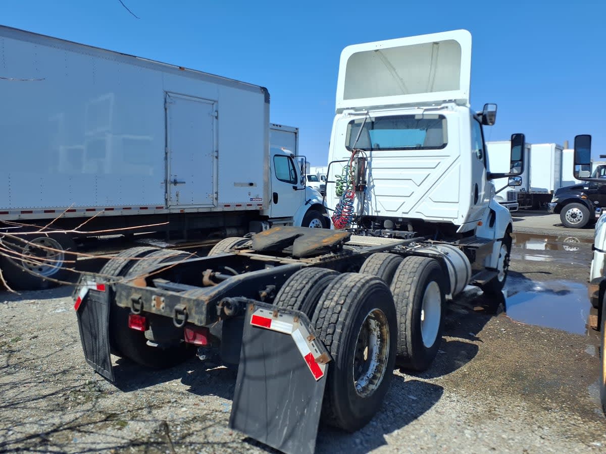 2018 International LT in Taylor, MI — photo 4