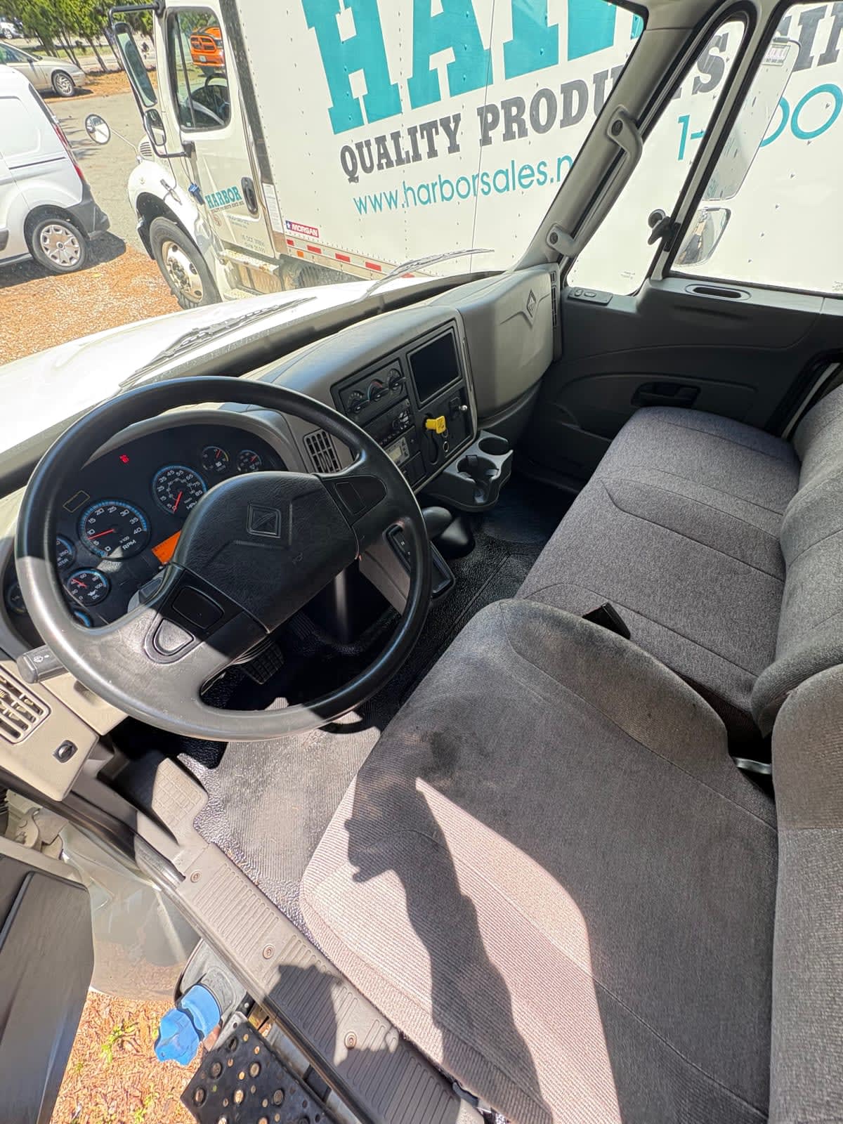 2018 International 4300 in Ashland, VA — photo 7