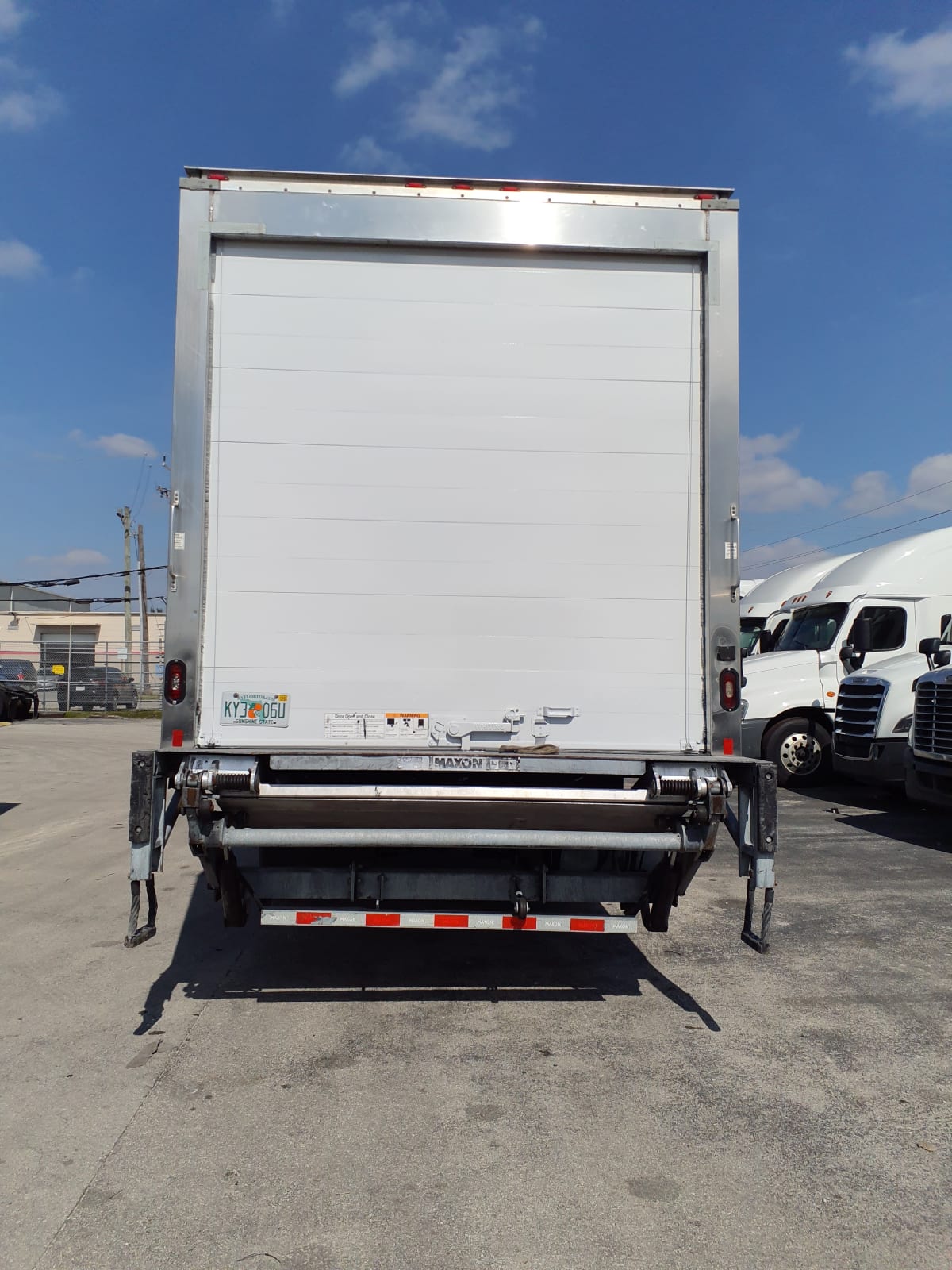 2018 International 4300 in Davie, FL — photo 5
