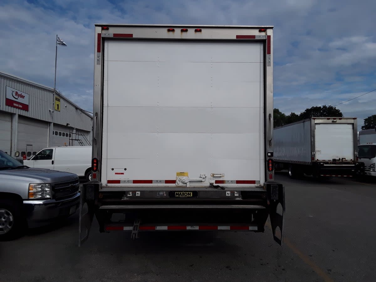 2018 Freightliner M2 106 in Salisbury, MA — photo 5