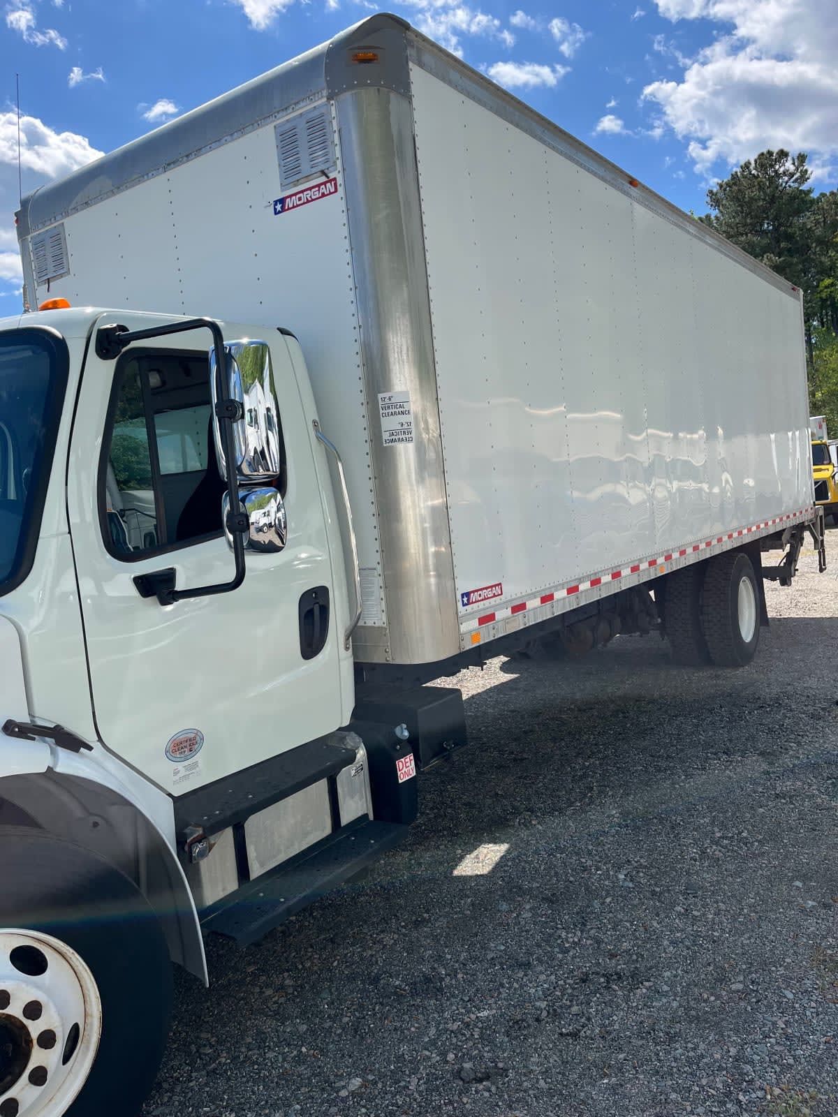 2019 Freightliner M2 106