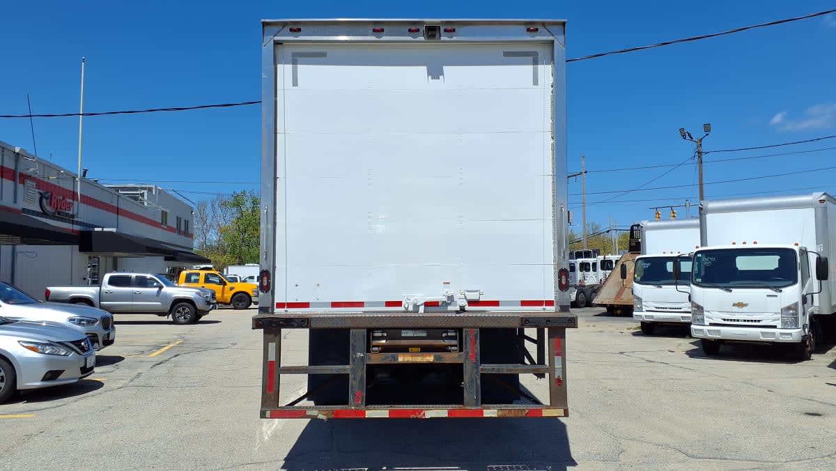2018 Freightliner M2 106 in Warwick, RI — photo 5