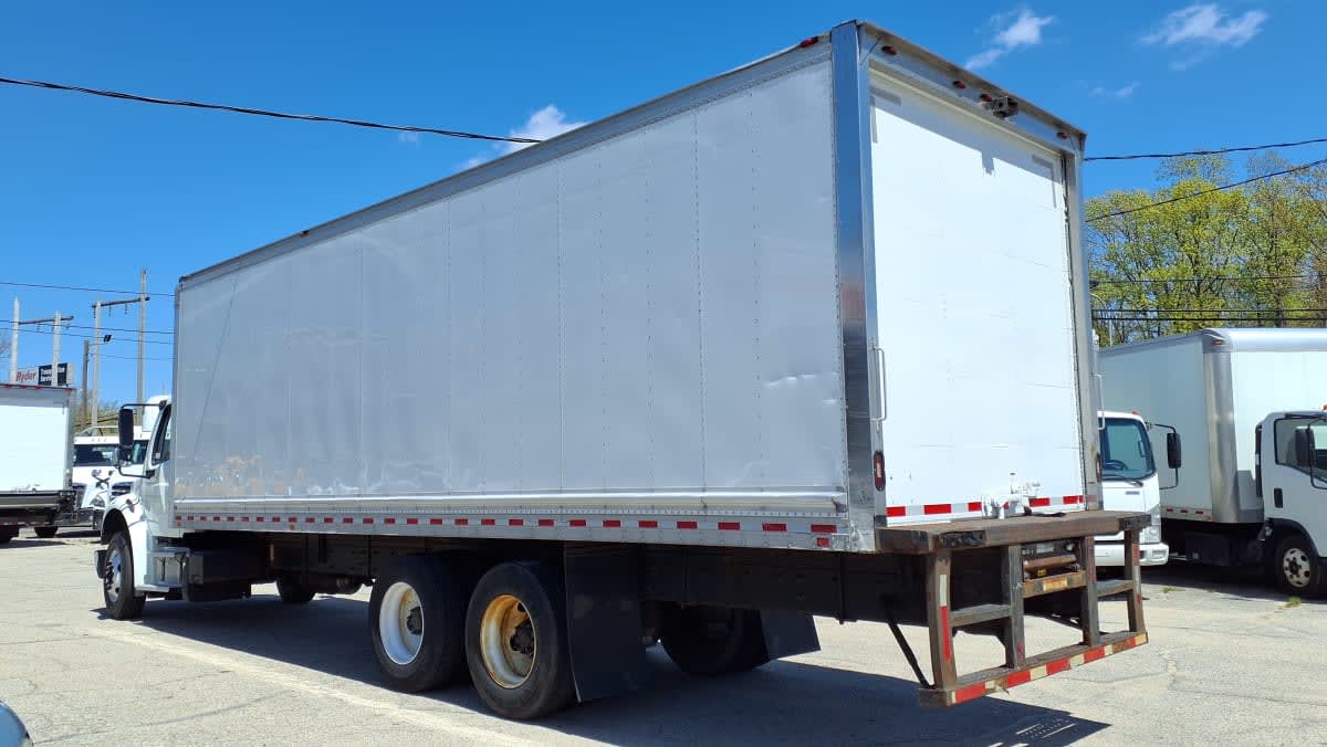 2018 Freightliner M2 106 in Warwick, RI — photo 6