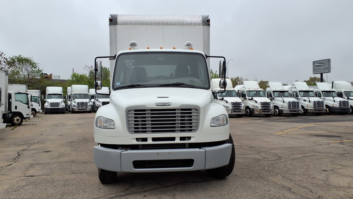 2018 Freightliner M2 106 in Warwick, RI — photo 2