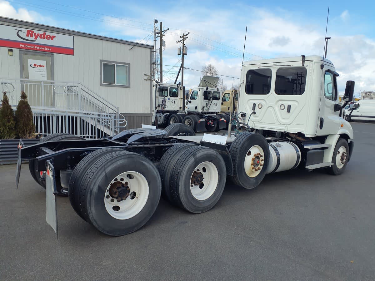 2018 Freightliner Cascadia in Tacoma, WA — photo 4