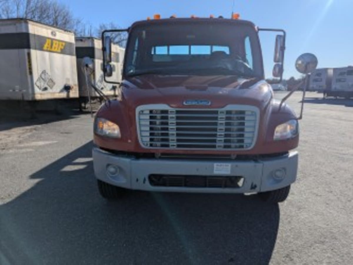 2019 Freightliner M2 106 in Salisbury, MA — photo 2