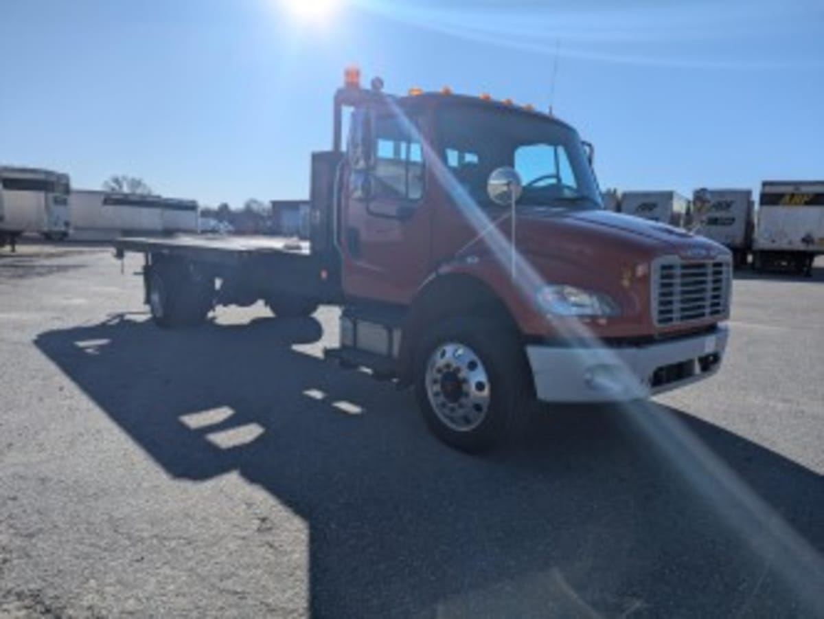 2019 Freightliner M2 106 in Salisbury, MA — photo 3