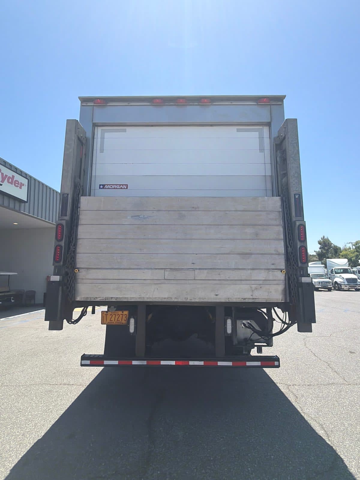 2019 Freightliner M2 106 in Pomona, CA — photo 5